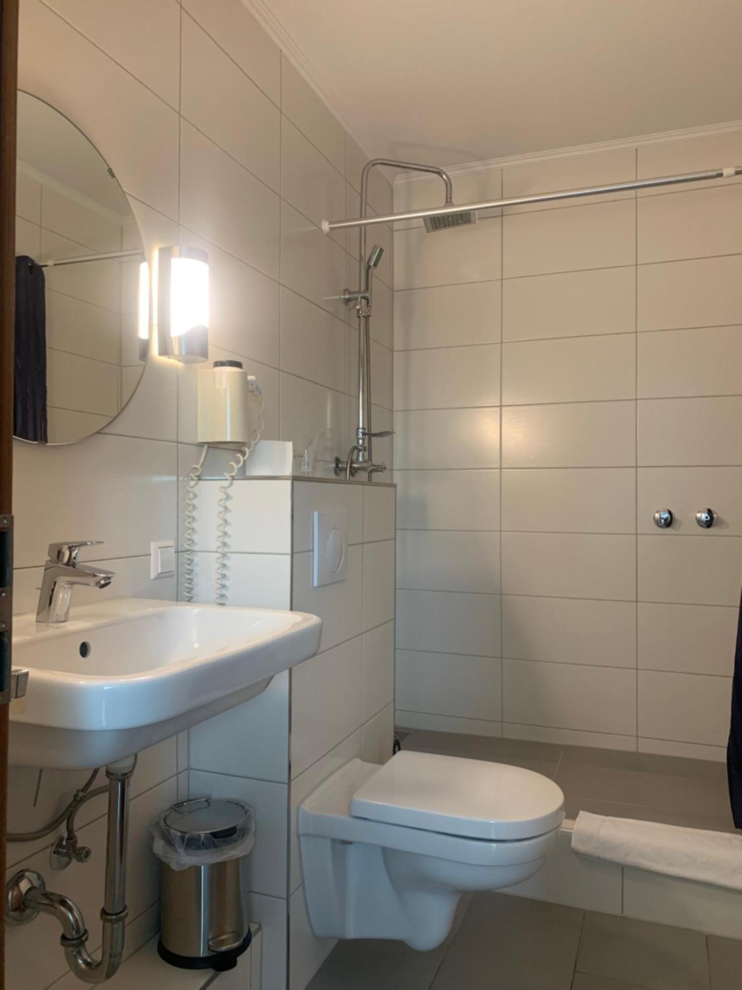 Hotel Calenberger Hof Wennigsen Eksteriør billede